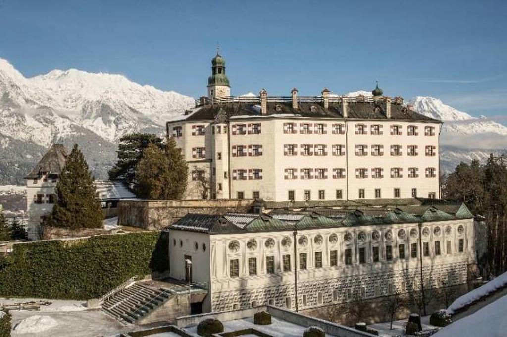 Замок Амбрас