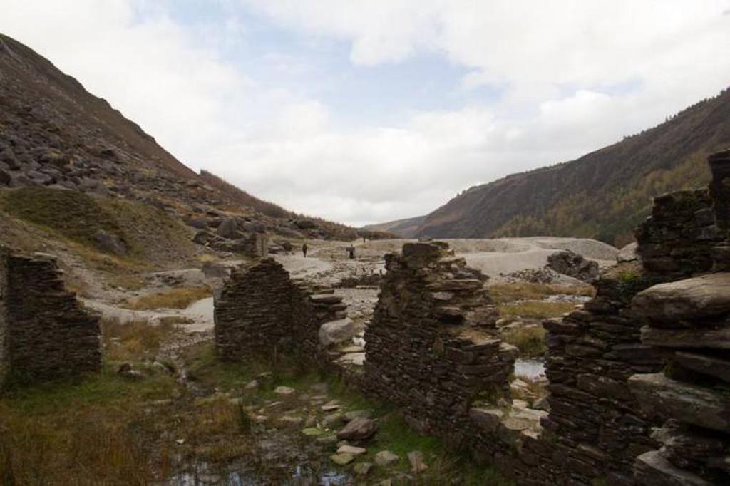 Ещё развалины горнодобывающей деревни.