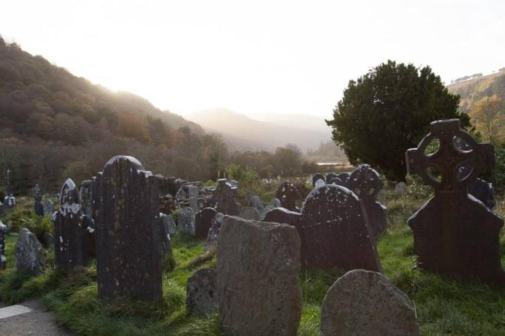 Невероятно живописные пейзажи вдали.