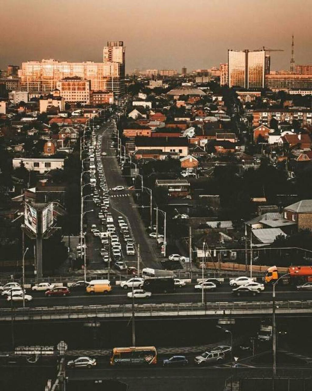 Улицы Краснодара. Фото - @urbanblacck