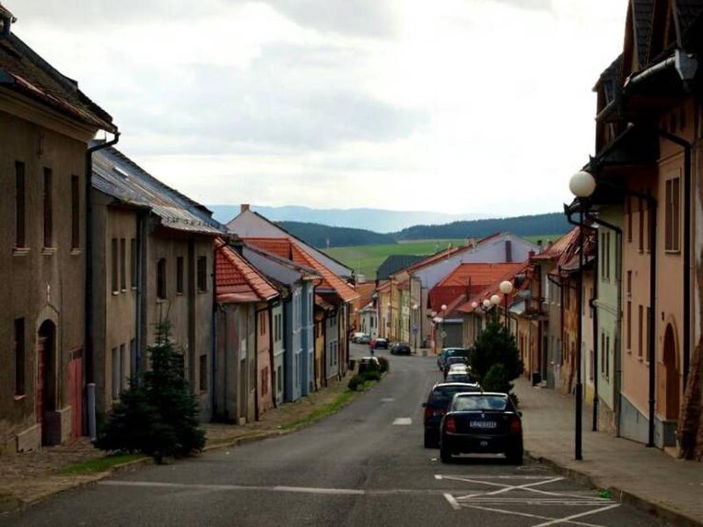 Левоча
