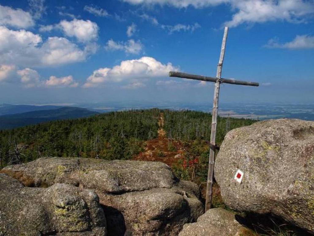 Скалы Холубник