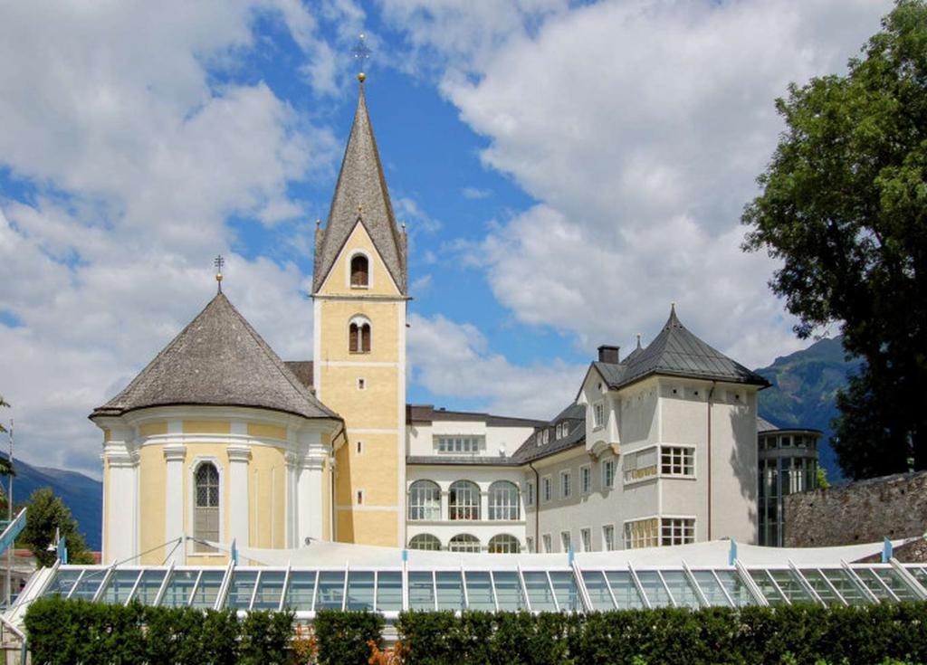 Больничная церковь (Spitalskirche)