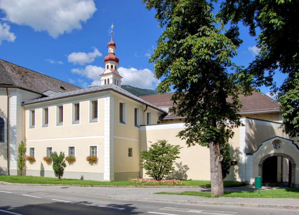 Доминиканский монастырь (Dominikanerinnenkloster)