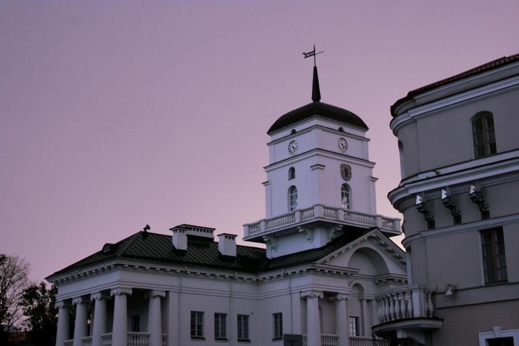Площадь Свободы в Минске. Городская ратуша