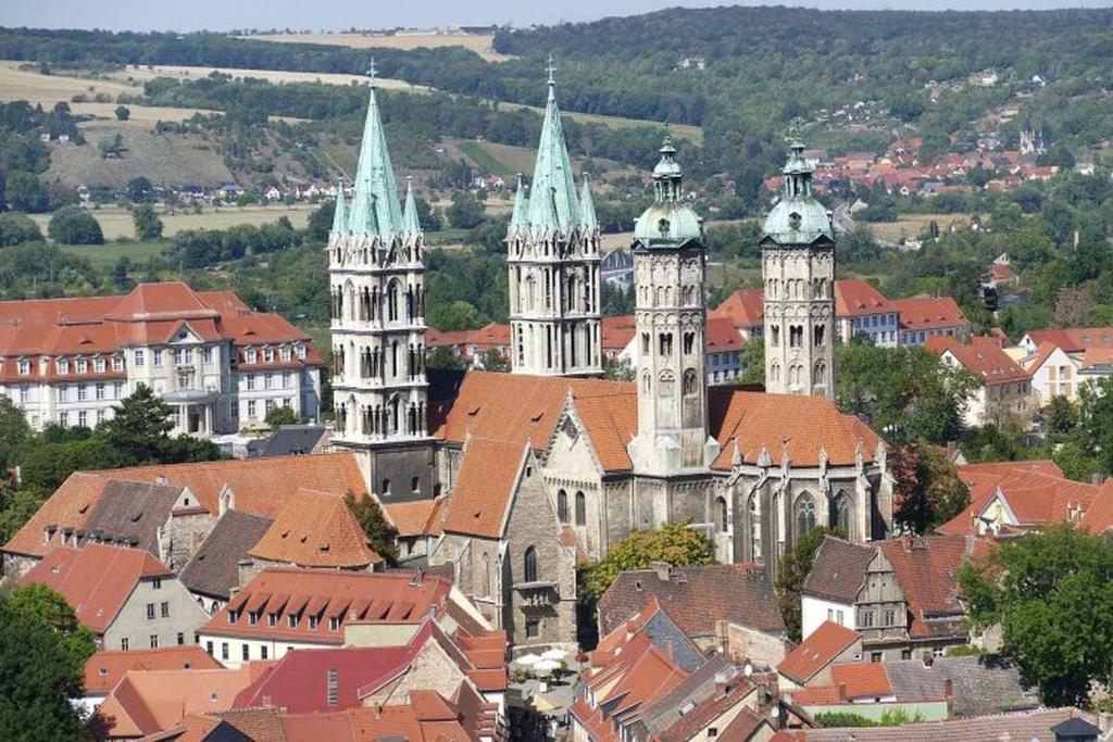 Панорама города