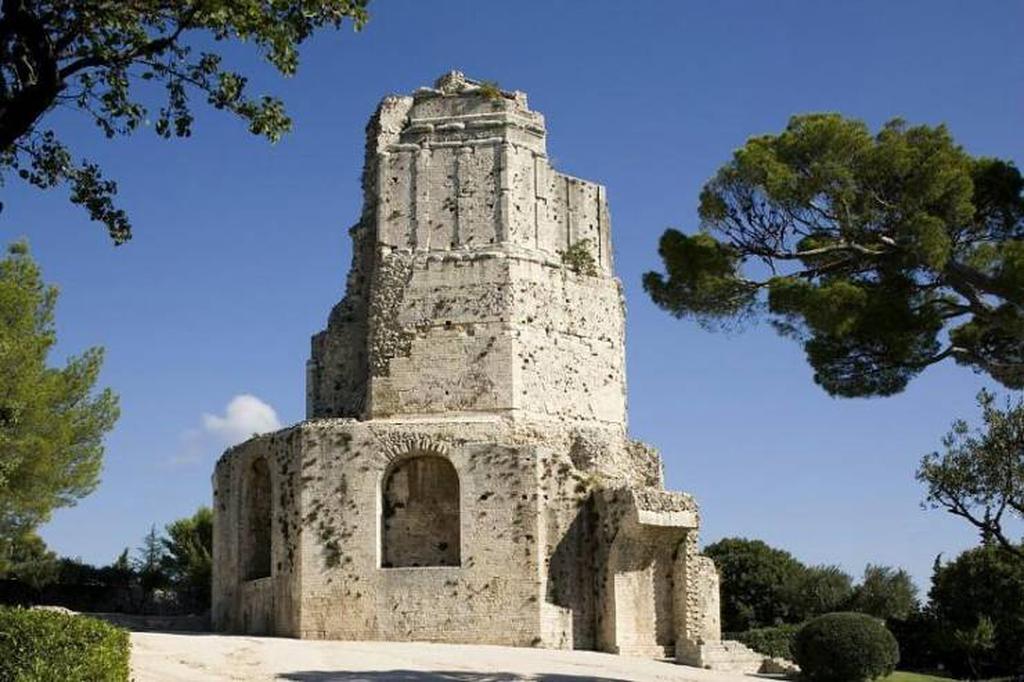 La Tour Magne