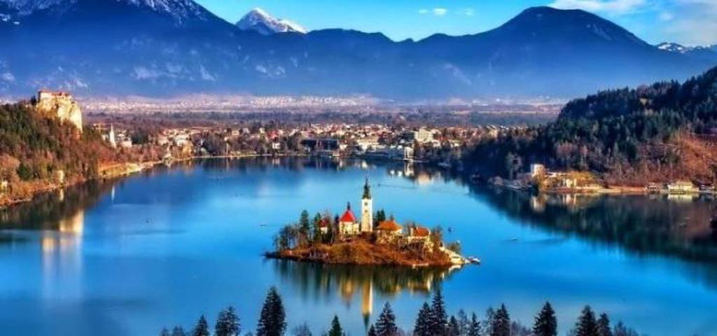 Фото - панорама озера Блед