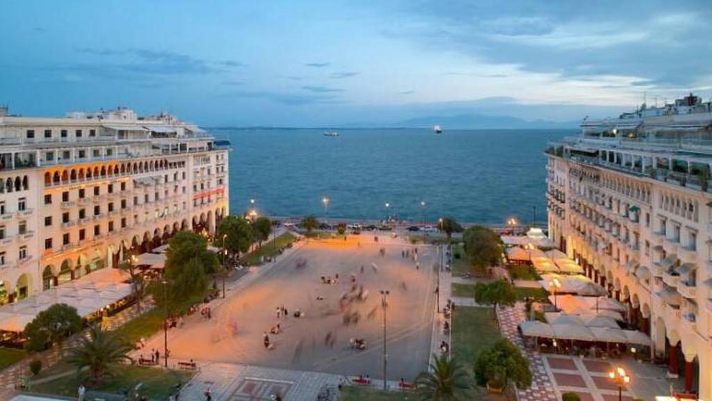 Площадь Аристотеля