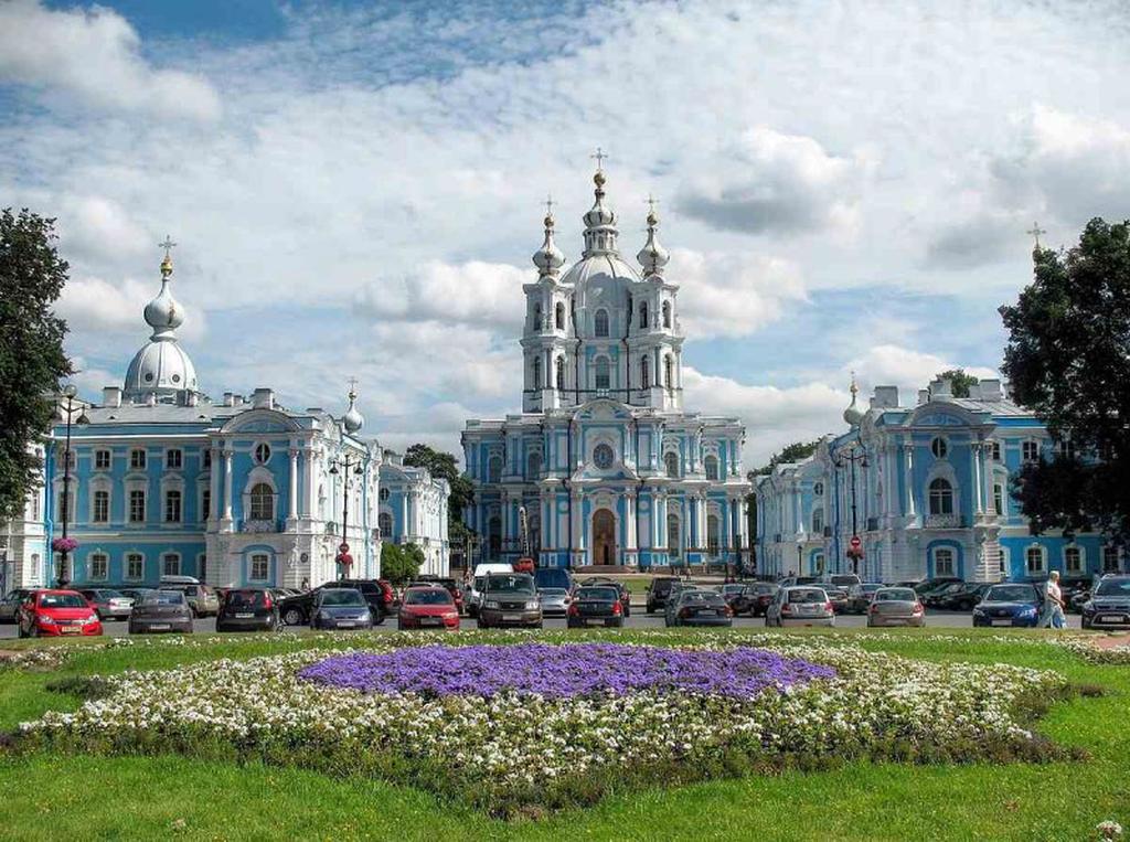Смольный
