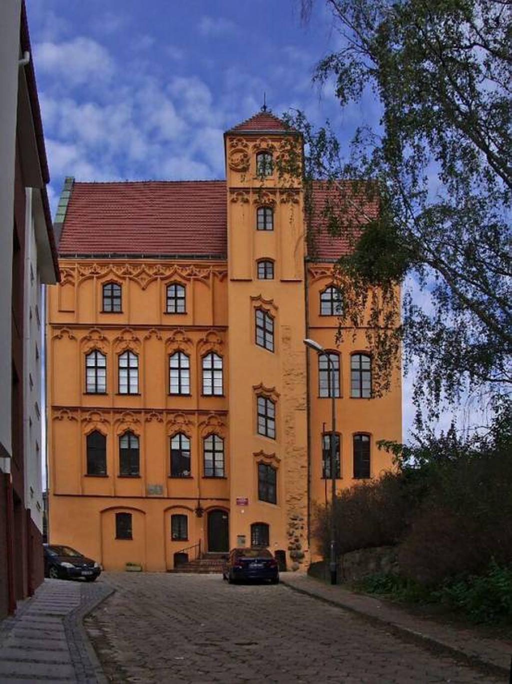 Дом Лойца