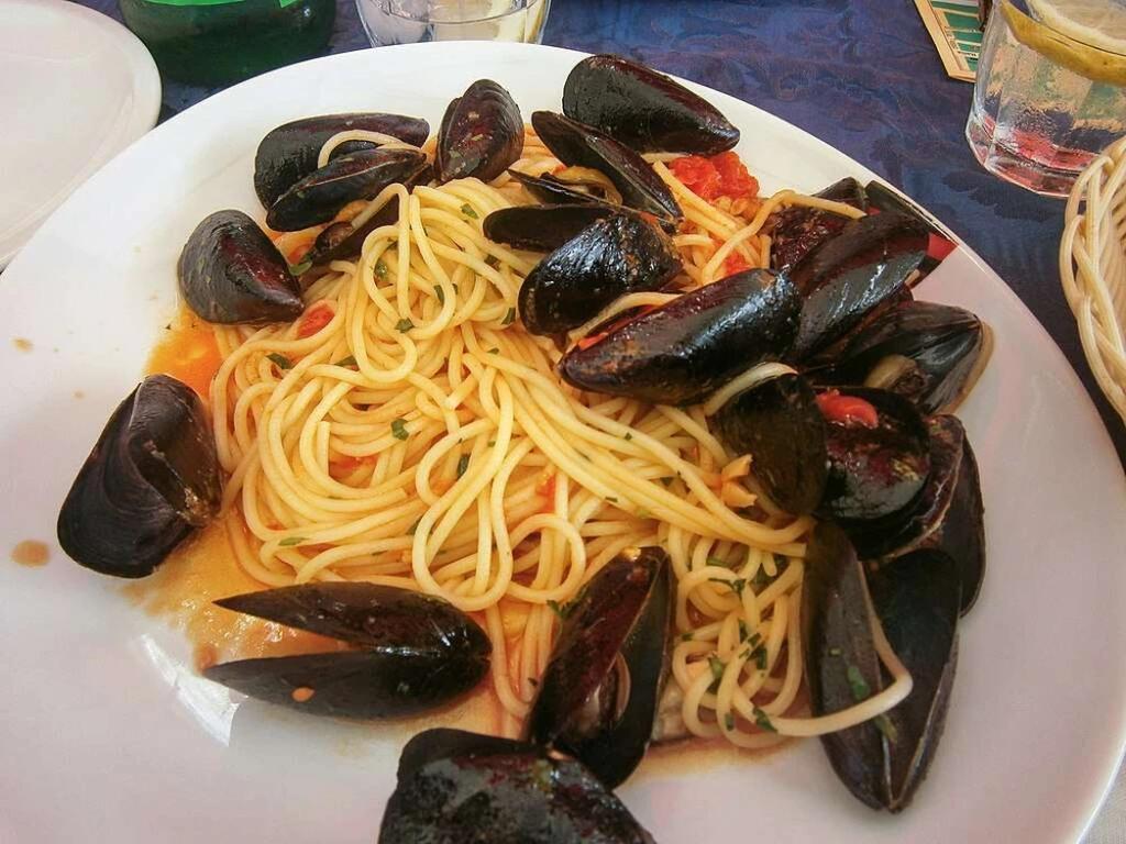 Паста с мидиями (pasta con le cozze)