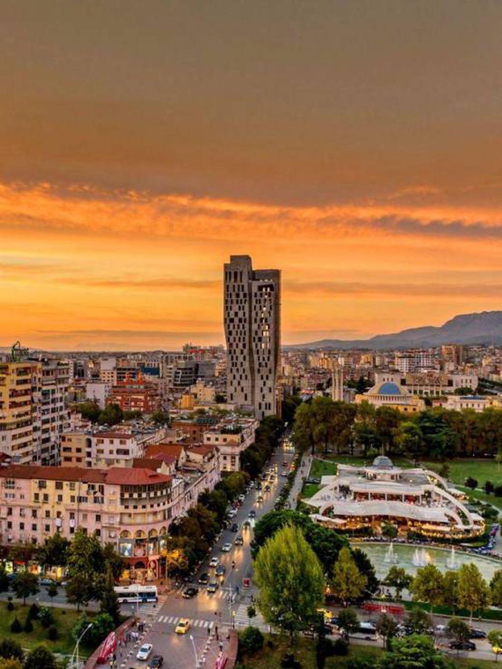 Панорама Тираны