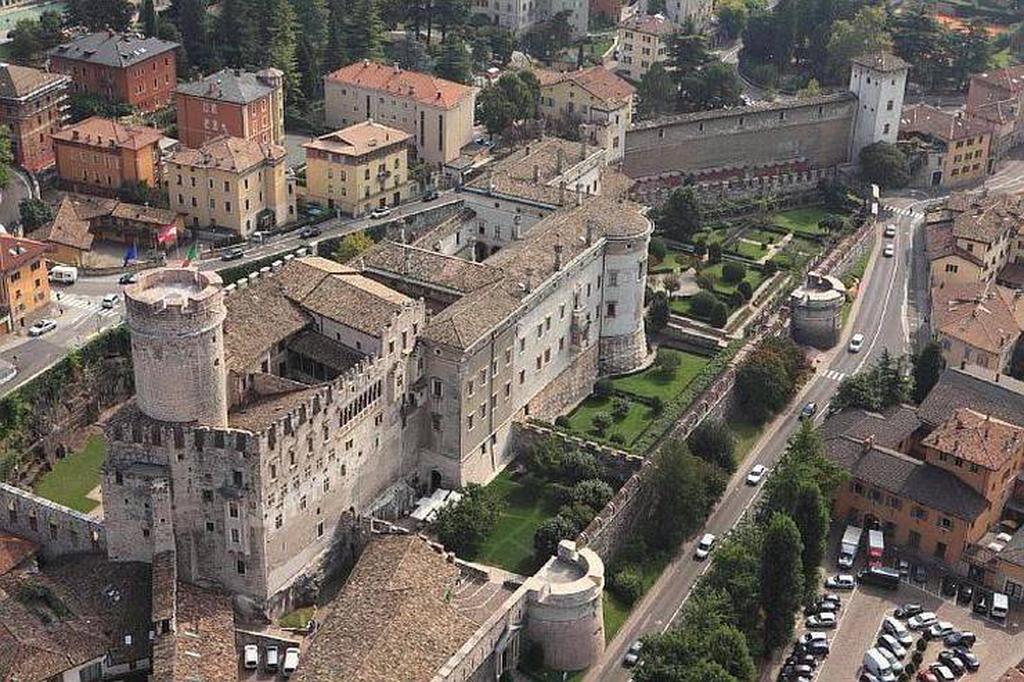 Замок в Тренто (Castello del Buonconsiglio)