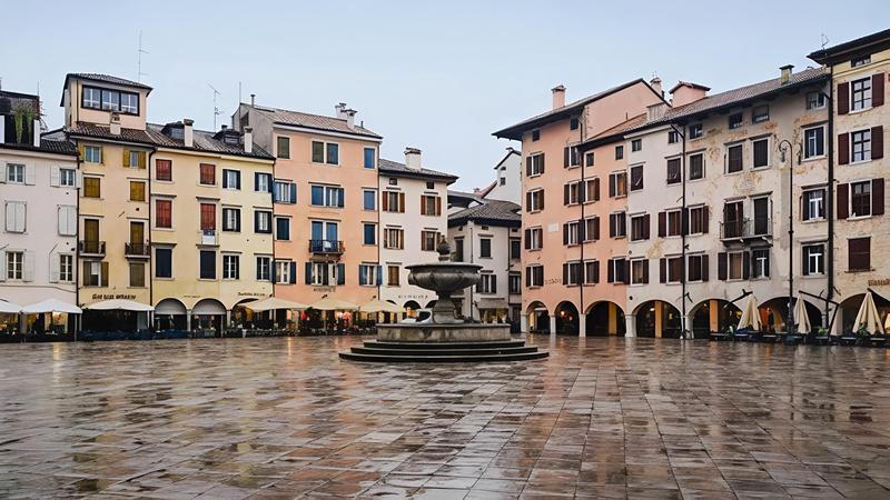 Удине. Площадь Маттеотти (Piazza Matteotti)