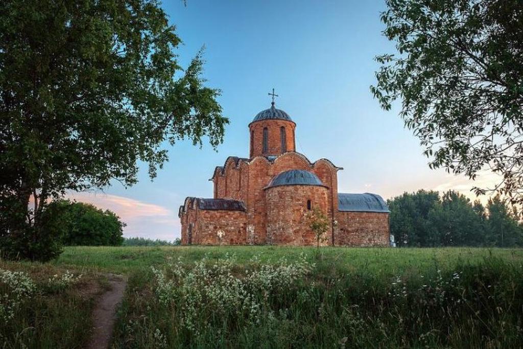 Церковь Спаса Преображения на Ковалеве Поле