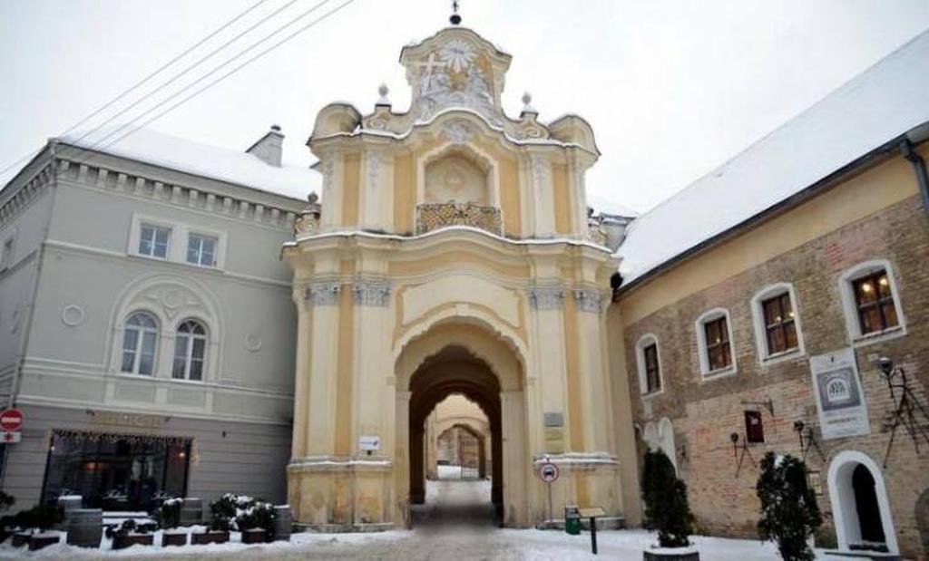 Базиликанский монастырь и костел св. Троицы