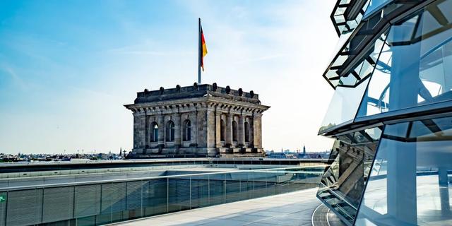 Экскурсия: По обе стороны баррикад: пешая прогулка по Берлину