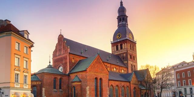 Экскурсия: Загадки Домской площади и Домского собора