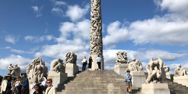 Экскурсия: По Осло — пешком и на Tesla