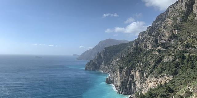 Экскурсия: Из Неаполя вдоль Амальфитанского побережья