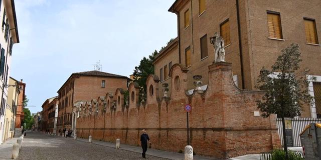 Экскурсия: Феррара: от алмазного дворца до уютных улочек