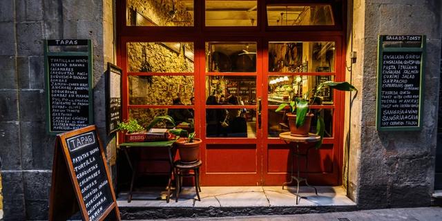 Экскурсия: Готика и Эль Борн: яркие факты и вкусные паузы