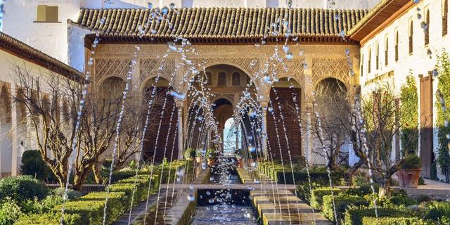 Экскурсия: Лабиринты Альгамбры и садов Хенералифе