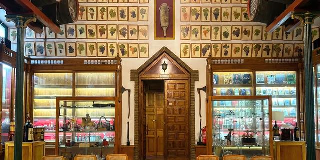 Экскурсия: Из Кордовы — на винодельню Toro Albalá со 100-летней историей