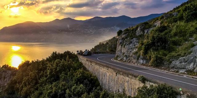 Экскурсия: По Амальфитанскому побережью с ветерком!