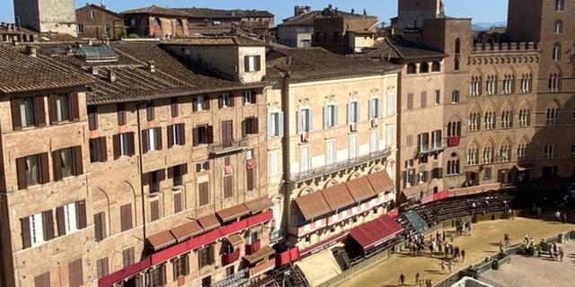 Экскурсия: Сиена — город скачек, банкиров, студентов и паломников