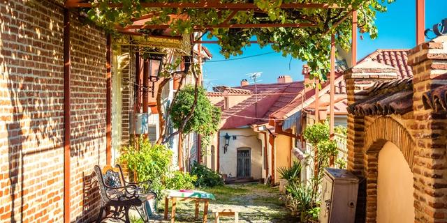 Экскурсия: Кахетия — родина вина, чачи и красоты!