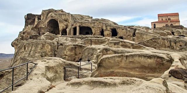Экскурсия: Древняя Мцхета и доисторический Уплисцихе
