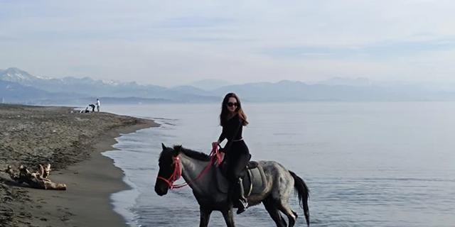 Экскурсия: На лошадях — к живописному побережью в Шекветили (из Батуми)