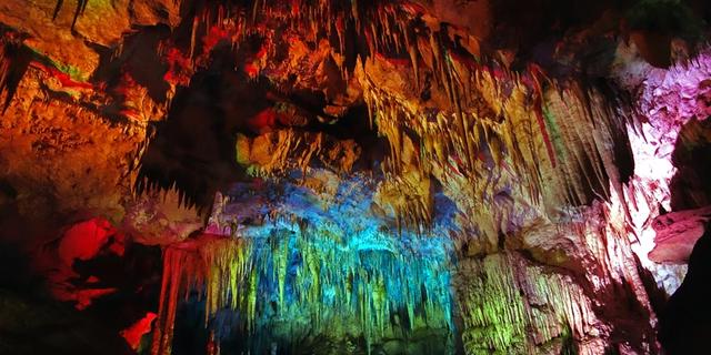 Экскурсия: Мартвильский каньон, чёрные пески Уреки и пещера Прометея — из Батуми