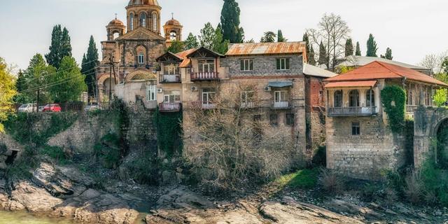 Экскурсия: О Кутаиси с юмором и любовью!