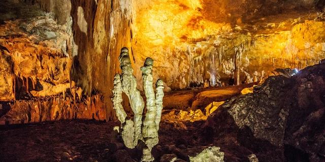 Экскурсия: Пещера Магара — неандертальская «многооэтажка»