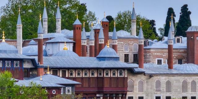 Экскурсия: Дворец Топкапы — резиденция 23 османских султанов в Стамбуле