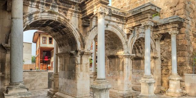 Экскурсия: Старая Анталья — путешествие в прошлое