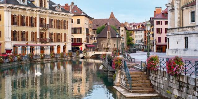 Экскурсия: Анси — история и легенды альпийской Венеции