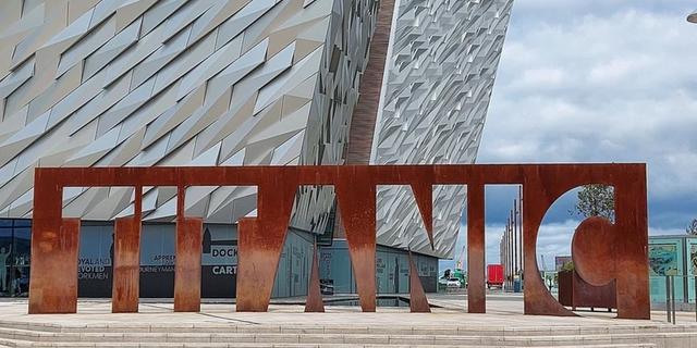 Экскурсия: Обзорная аудиоэкскурсия по Белфасту + билет в музей «Титаник Белфаст»