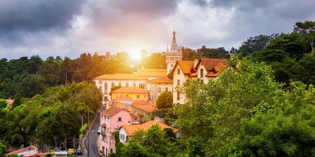 Экскурсия: Авто-путешествие к яркой Синтре и мысу Рока
