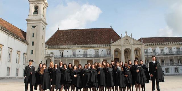 Экскурсия: Легенды, студенческие ритуалы и невероятная библиотека Коимбры