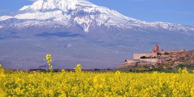 Экскурсия: Арарат, Арени и Нораванк — дороги, пропитанные солнцем