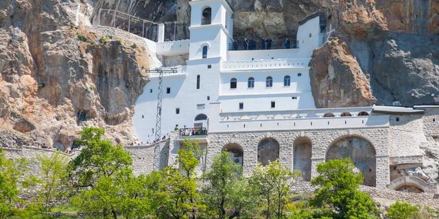 Экскурсия: Старая Черногория: Цетинье, Острог, Дайбабе, Скадарское озеро и Риека Црноевича