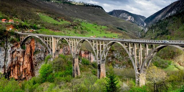 Экскурсия: Каньоны вдоль рек Тара и Морача