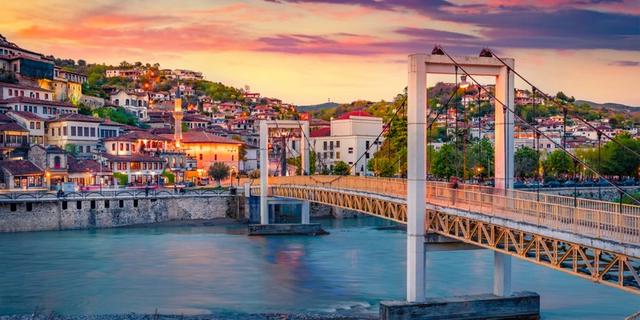 Экскурсия: Из Тираны — в старинный Берат