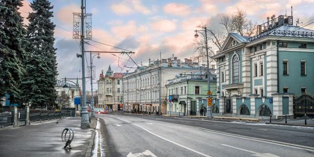 Экскурсия: В окрестностях Кремля: Пречистенка и Волхонка. Индивидуальная экскурсия