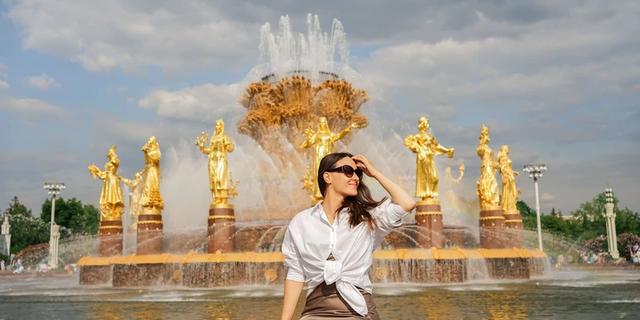 Экскурсия: Фотосессия с экскурсией на ВДНХ