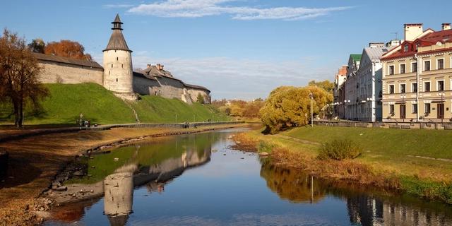 Экскурсия: Обзорная пешеходная экскурсия по Кремлю и центру Пскова